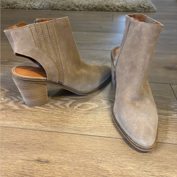 Size 10 lucky brand bootie heels brand new - Picture 1 of 3